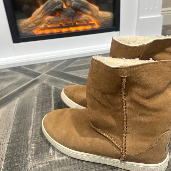 AUTHENTIC UGG Classic Sneaker-Sole Shearling Boots – Chestnut Suede - Picture 4 of 7